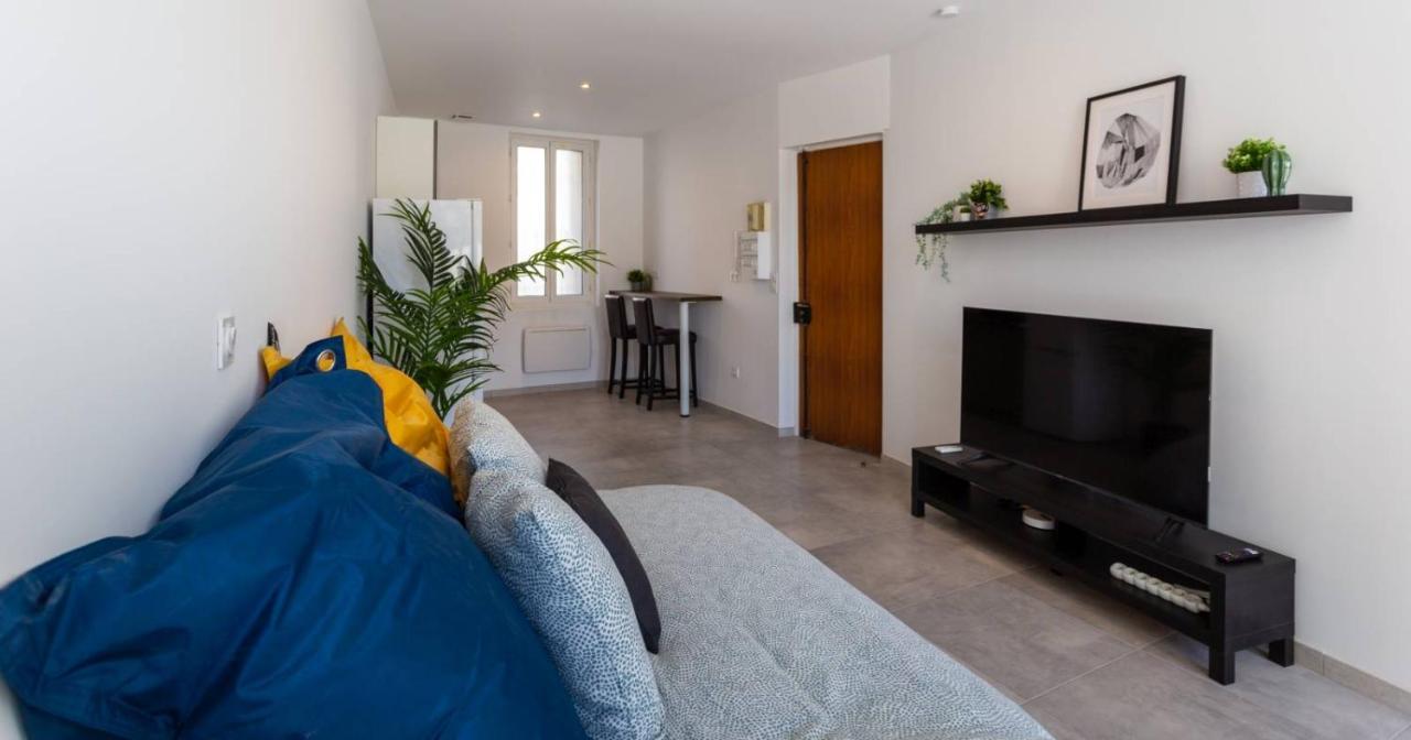 Maxbnb - Climatise - Grand Studio 37M2 & Terrasse 30M2 - Est Toulon Kültér fotó